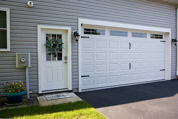 24/7 Emergency Garage Door Panel Replacement experts in Martin County County, TX